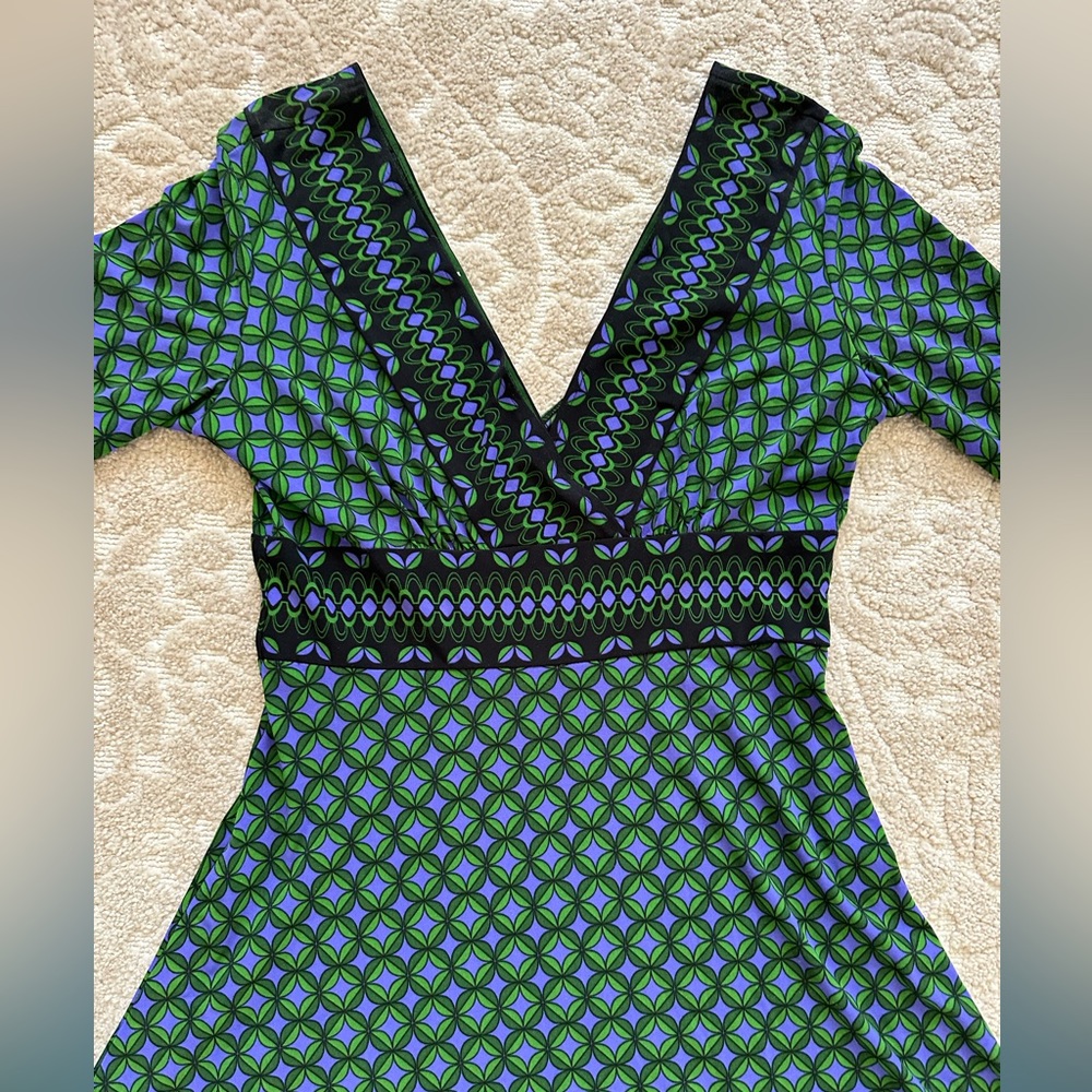 V neck dress